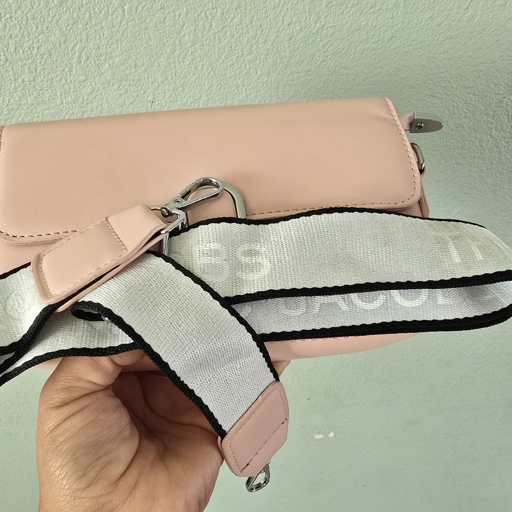 Pink Chain Shoulder Bag 🩷 - Picture 6 of 6